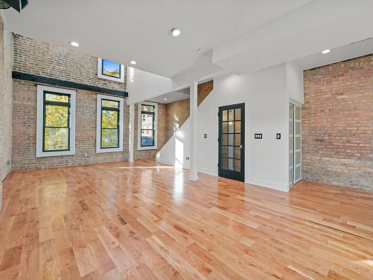 908 W 19th St #3 — Photo 12