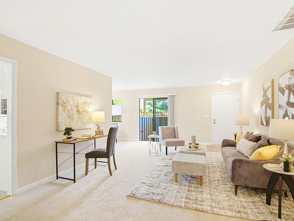 3rd image of 18944 Sara Park Cir