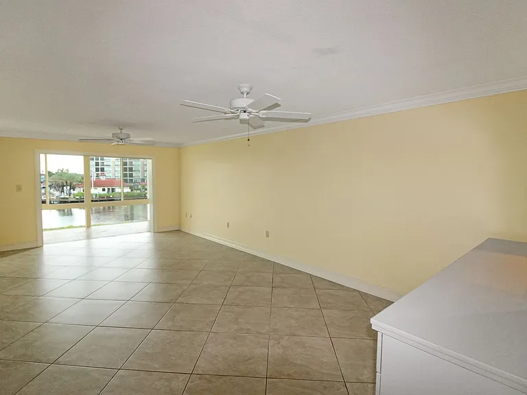 250 Santa Maria St #317 — Photo 6