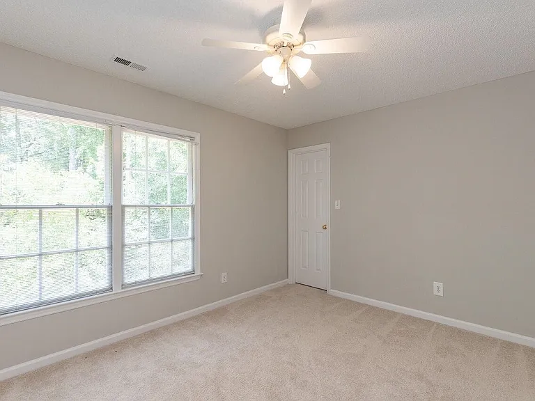 219 Covington Square Dr — Photo 20