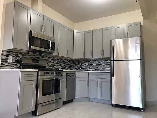 Rented by Winzone Realty Inc | media 4