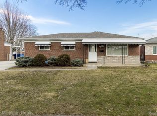 32352 Columbus Dr, Warren, MI 48088