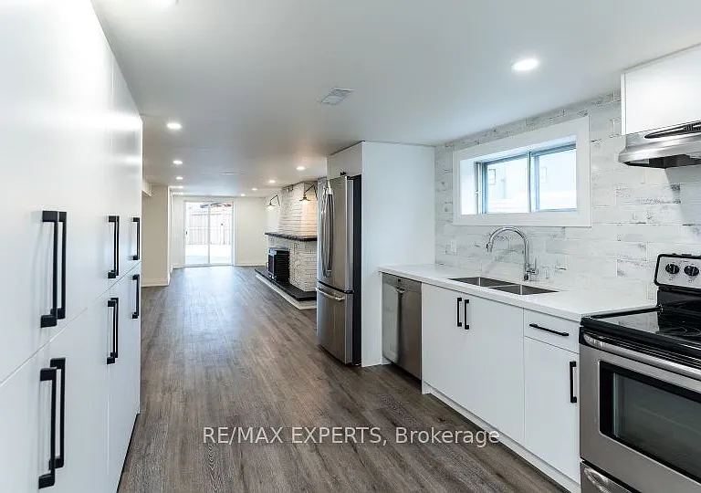 107 Cabana Dr #BASEMENT — Photo 2