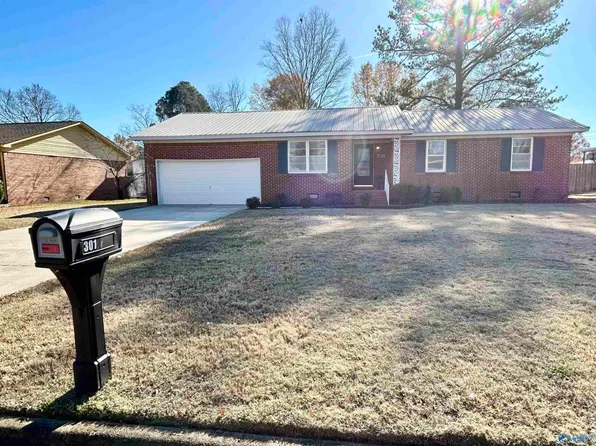 301 Brookhaven St SW, Decatur, AL 35601