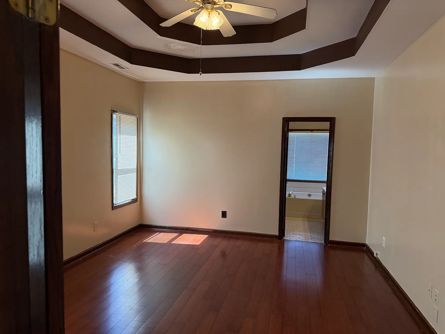 3 bed, 1713 sqft, $1,950 — Photo 2