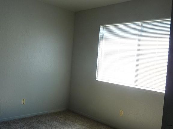 5th image of 1705 Kenwood St APT B