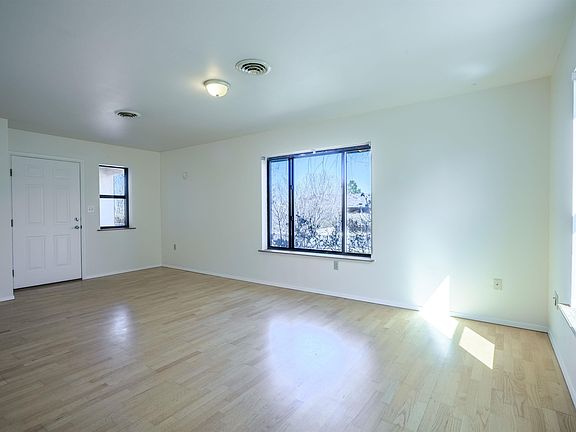 5th image of 312 La Luz Drive