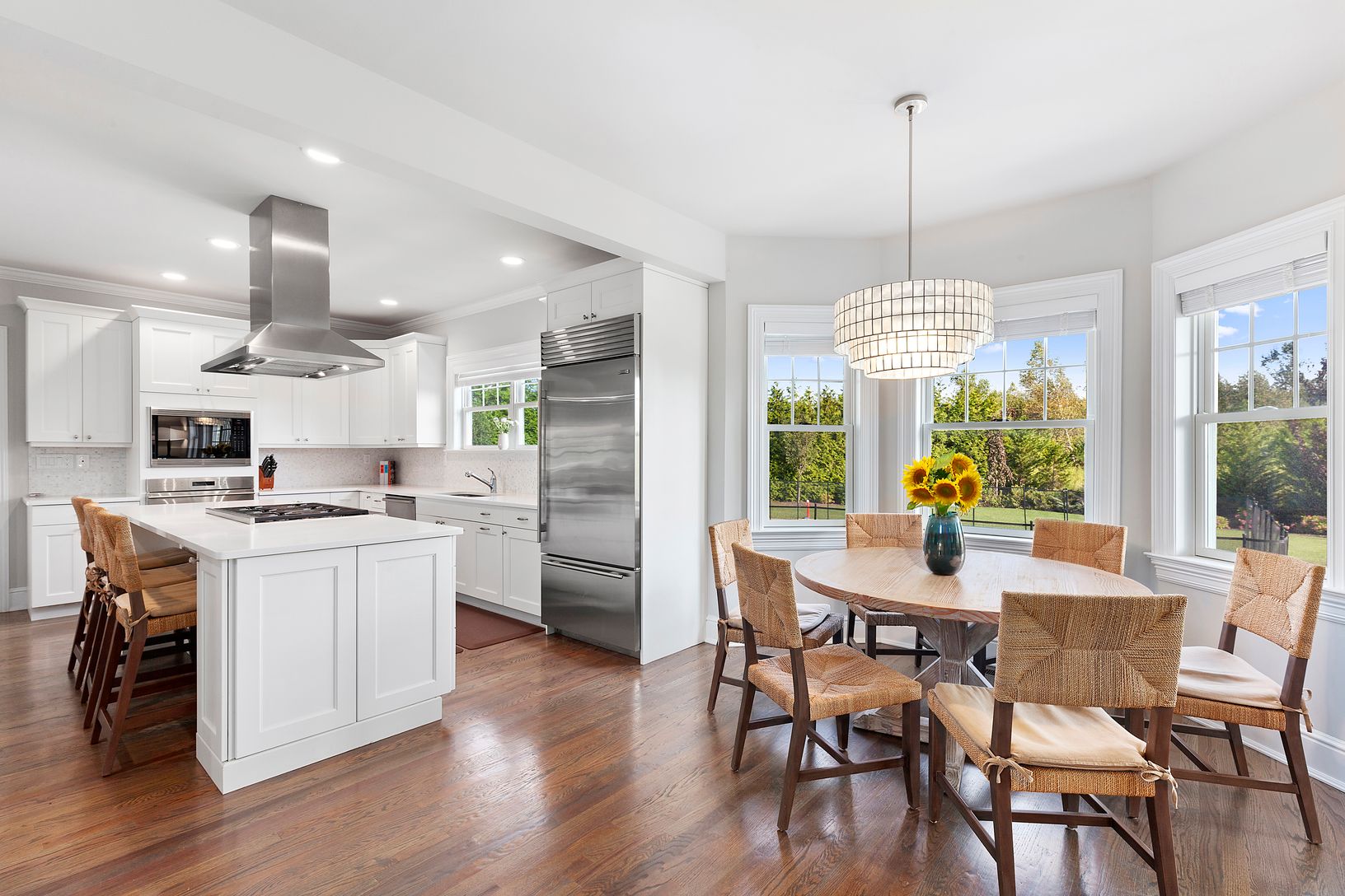  Breakfast Nook