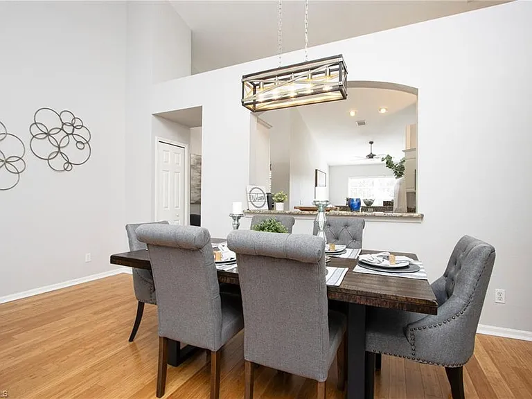 5705 Heron Ln #806 — Photo 3