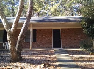 418 Waterbury Dr, Lawrenceville, GA 30046