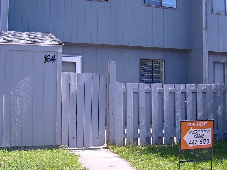 Pine Villa Town Houses — Photo 15