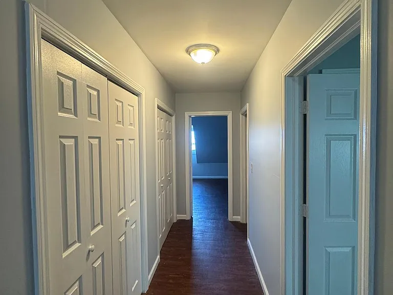 40 Center St — Photo 12