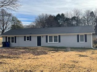 1980 Skycrest Dr, Winston Salem, NC 27127