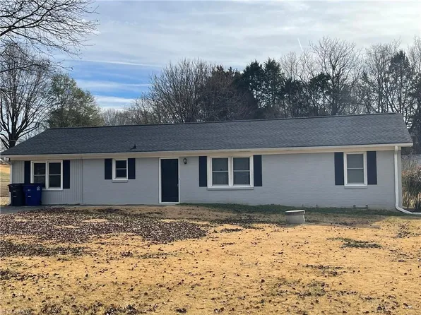 1980 Skycrest Dr, Winston Salem, NC 27127