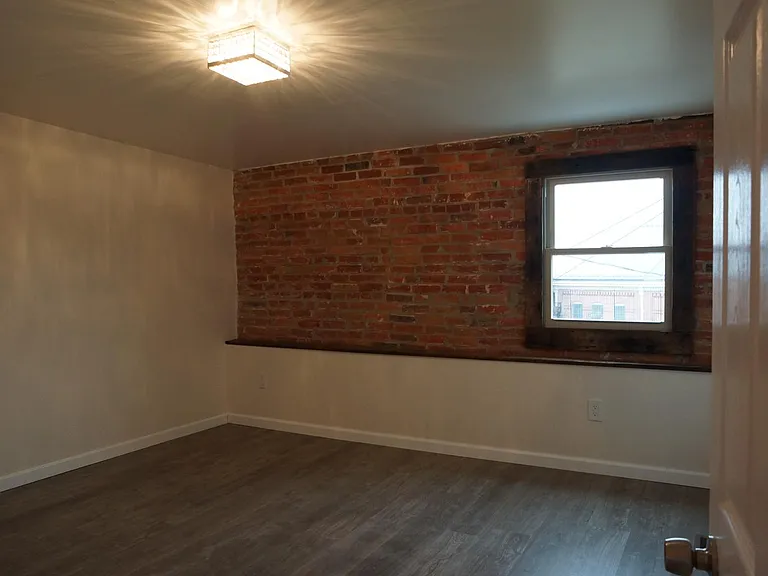 907 Lemmon St — Photo 33