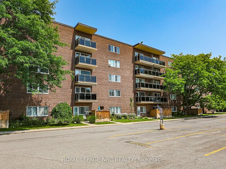 196 Scott St #208 — Photo 25