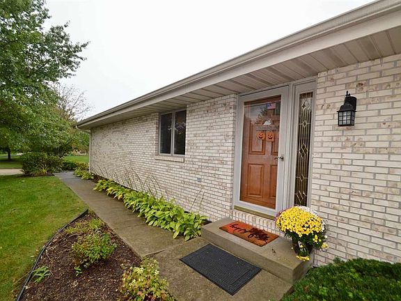 2nd image of 7198 Weathered Oak Ln