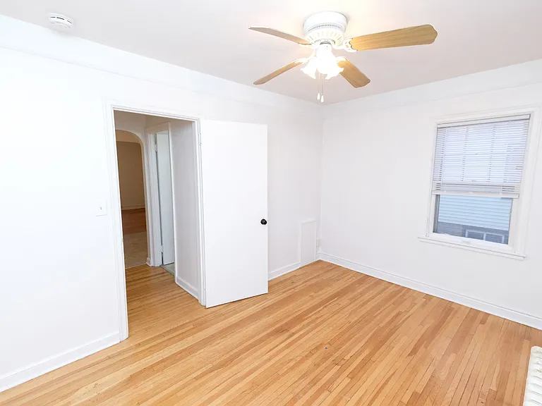 Virginia Flats — Photo 20