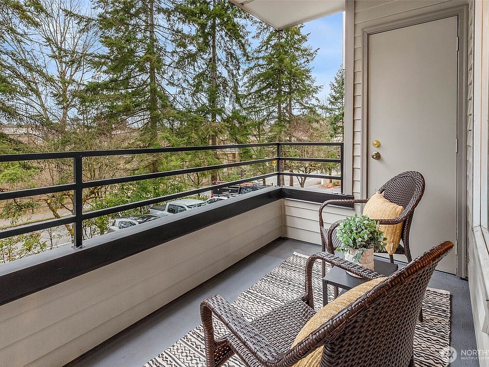 1st image of 3520 Lake Washington Boulevard SE #105