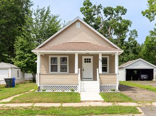 64 Denver St, Springfield, MA 01109