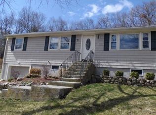 7 Donna Ln, Burlington, MA 01803