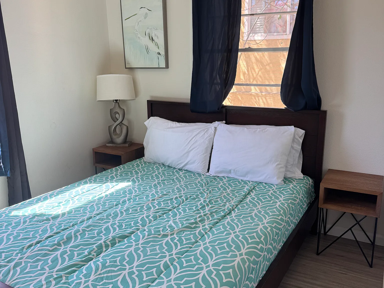 3 bed, 676 sqft, $3,150 — Photo 2