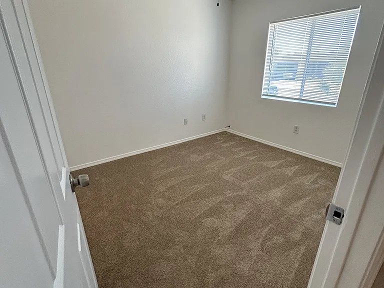 1559 Courtney Place — Photo 15