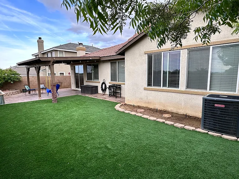 4343 Club Vista Dr — Photo 32