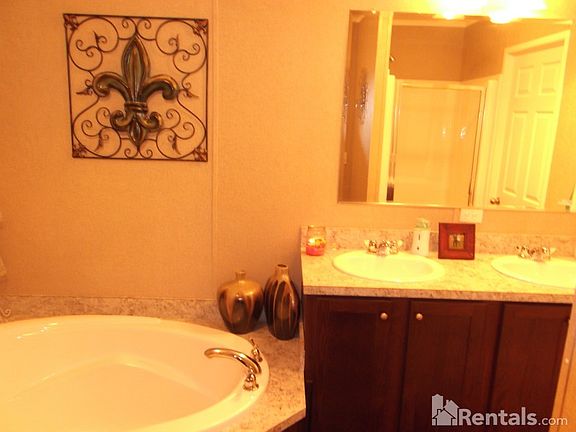 2nd image of 419 Birchwood Dr