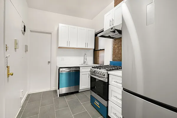 Rented by Compass | media 5