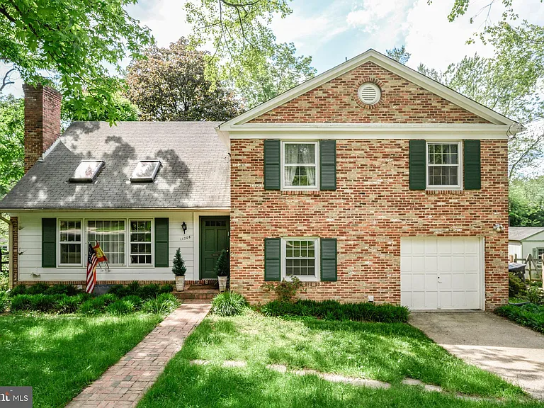 11708 Magruder Ln — Photo 1