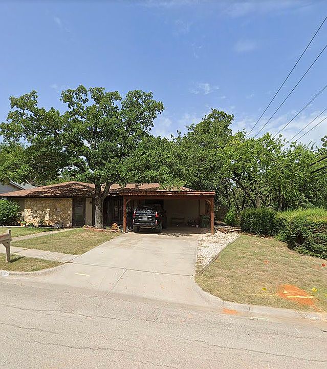 1st image of 1902 Jacqueline Dr