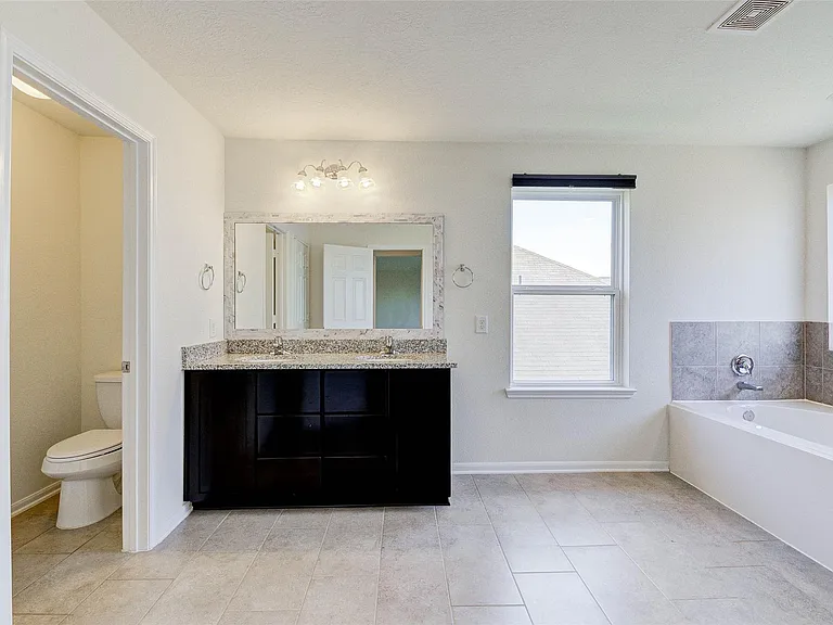 15623 Hanover Breeze Ln — Photo 19