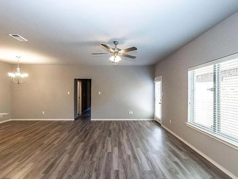 1218 Preston Trl #A — Photo 5