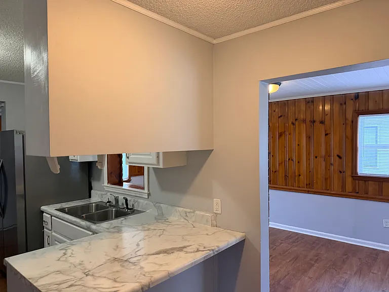 2014 N Harding St — Photo 9