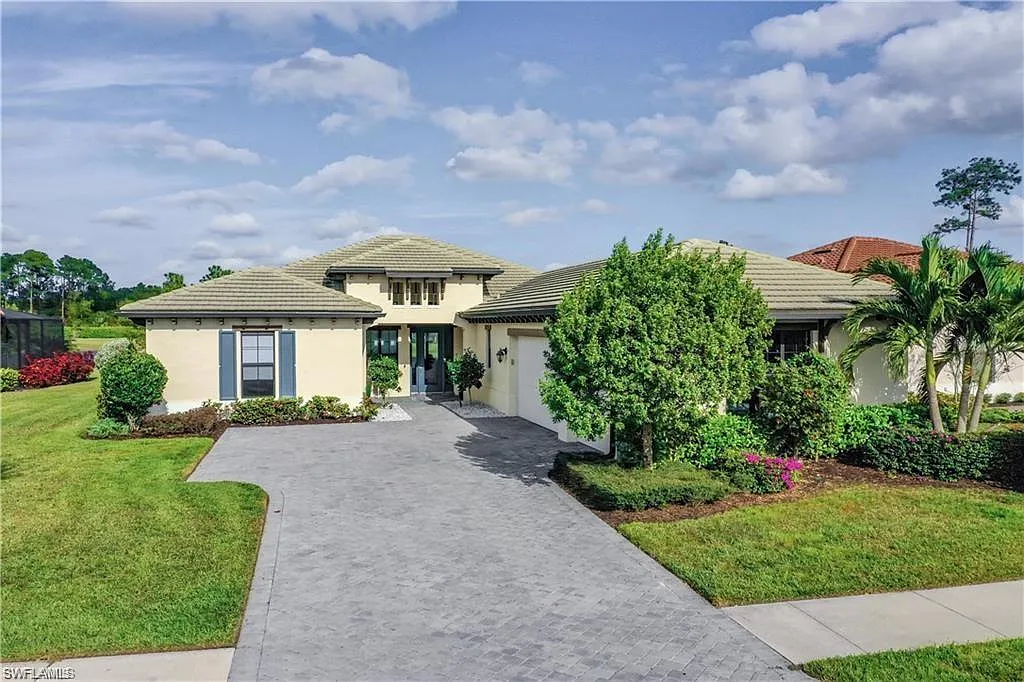 3 bed, 4.5 bath, 2785 sqft, $14,500 — Photo 1