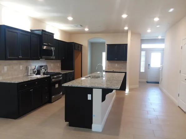 3509 Tawney Oaks Ln, Shafter, CA 93263