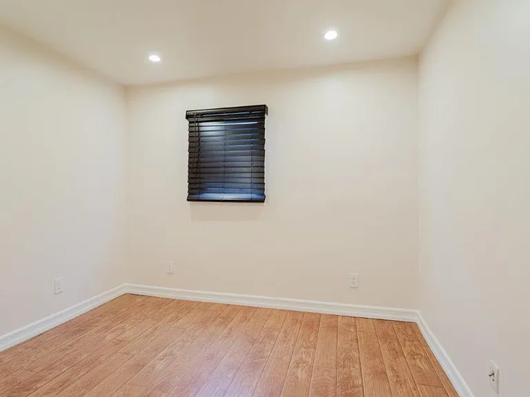 336 W Lexington Dr — Photo 21