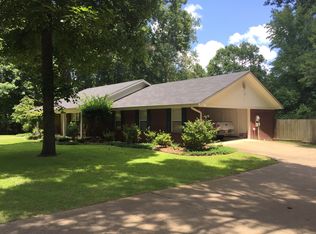 4 Regency Cir, Magnolia, AR 71753