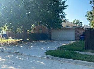 1410 Park Palisades Dr, Corinth, TX 76210