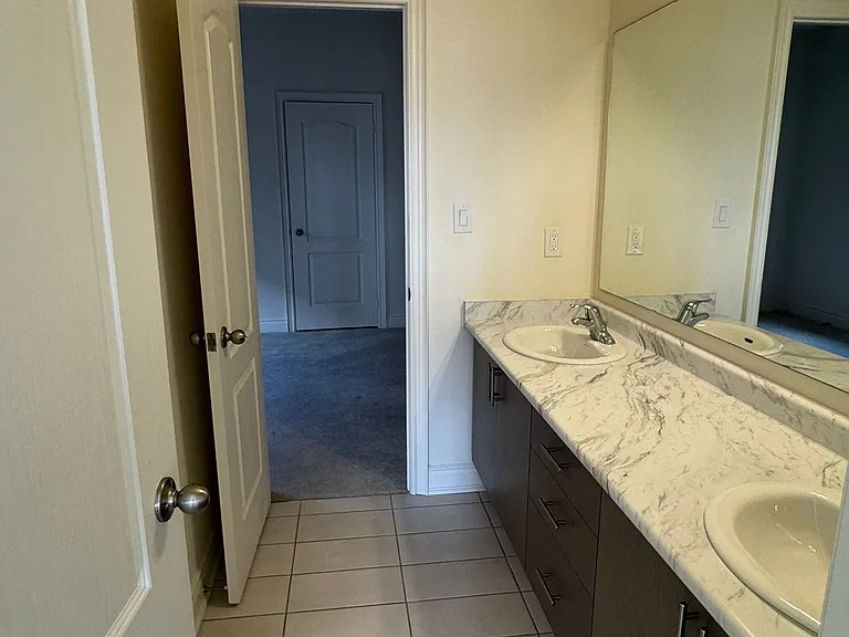 172 Bloomfield Cres — Photo 10