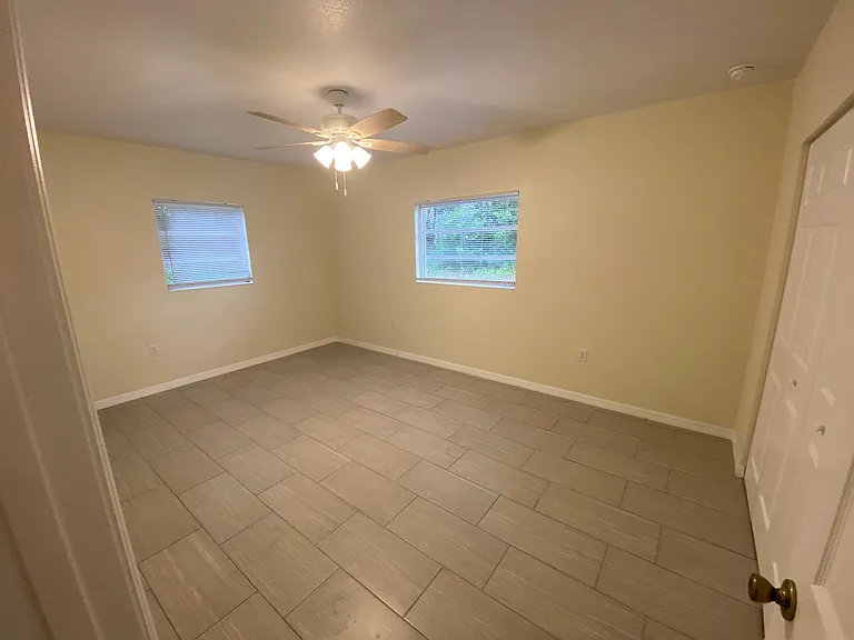 640 Poinsettia Dr — Photo 9