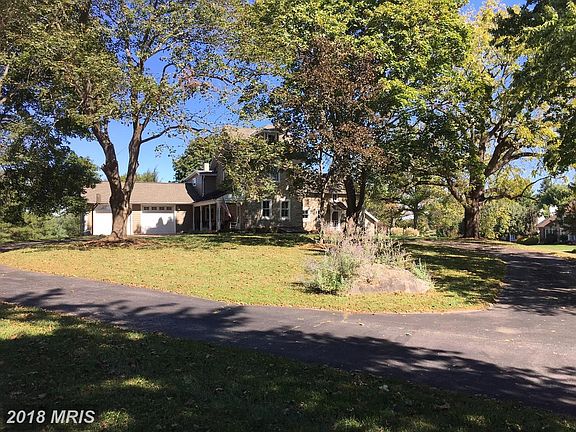 Circular Driveway at entrance of property.
