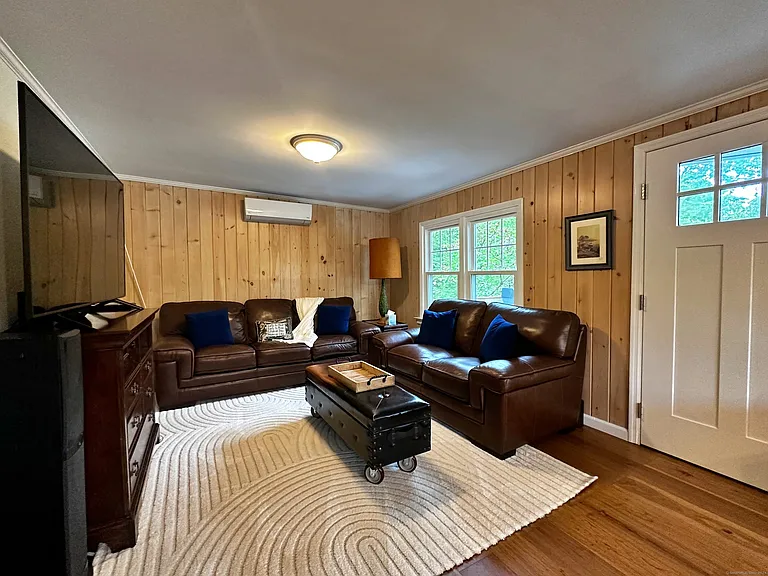 18 Inglenook Rd — Photo 9