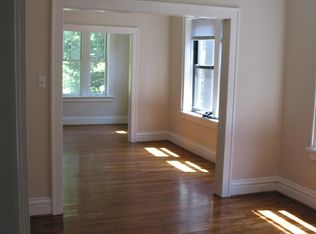 6246 North Dr, Saint Louis, MO 63130