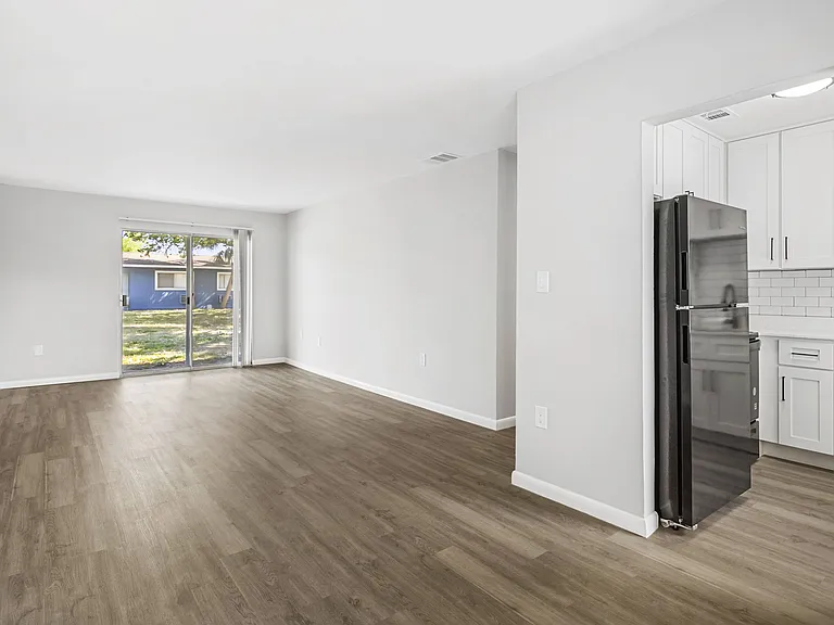 Bella Sol Apartments — Photo 13