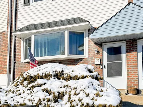 11716 Corry Rd, Philadelphia, PA 19154