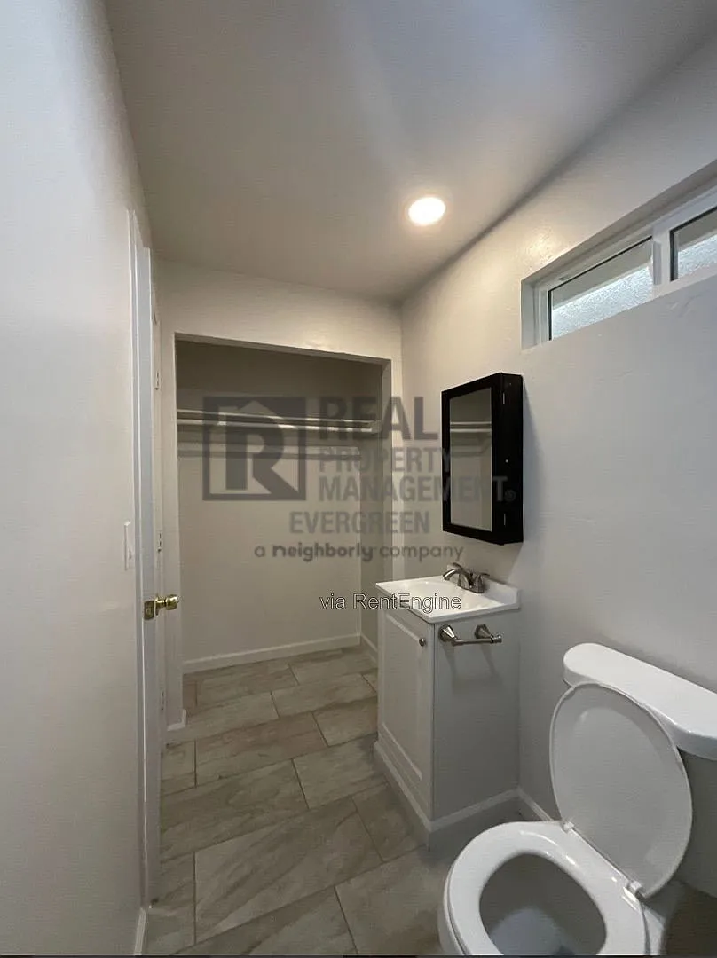 1 bed, 1.0 bath, $850 — Photo 4