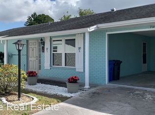 705 Huxley Pl, Sun City Center, FL 33573