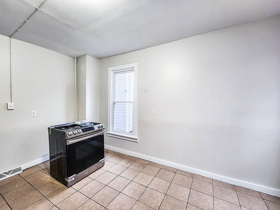 46-48 Henry St #1L
